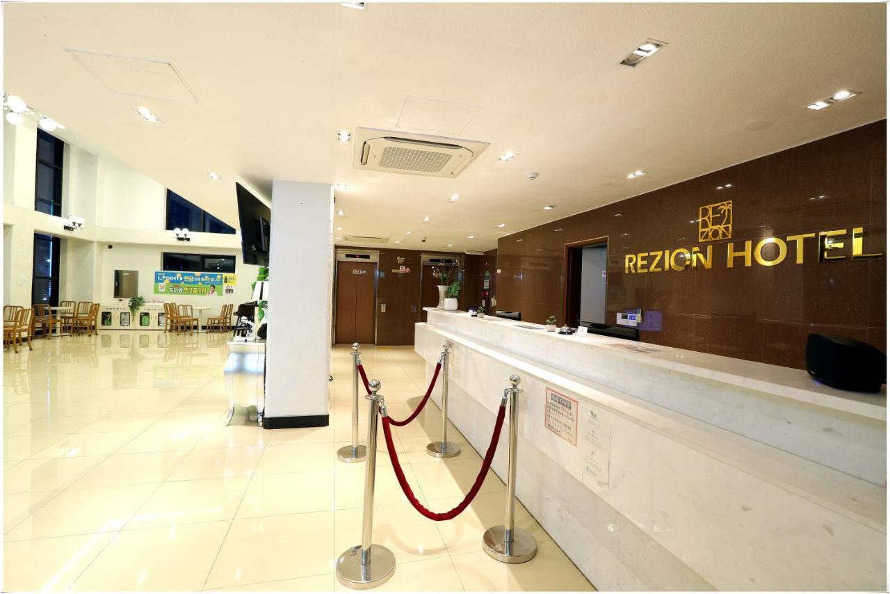 Rezion Hotel Σεογκουίπο Εξωτερικό φωτογραφία